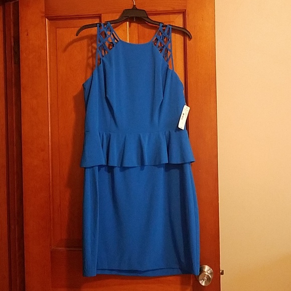 Dress - Picture 1 of 3